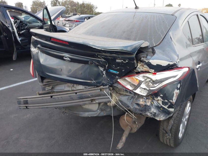 2016 NISSAN VERSA auction photo 6