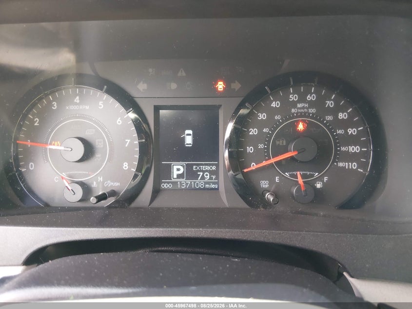 2017 TOYOTA SIENNA auction photo 7