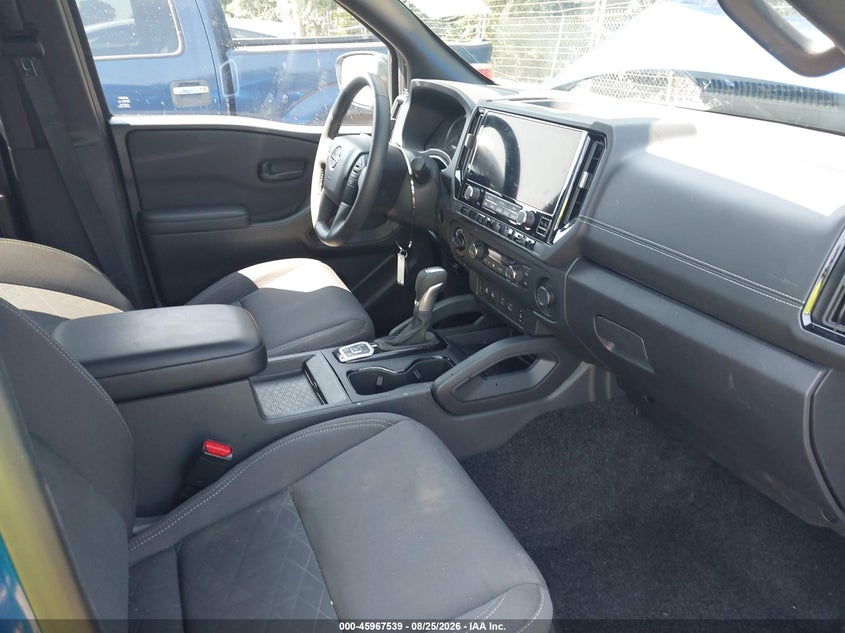 2026 NISSAN FRONTIER SV 4X4 · Photo 5