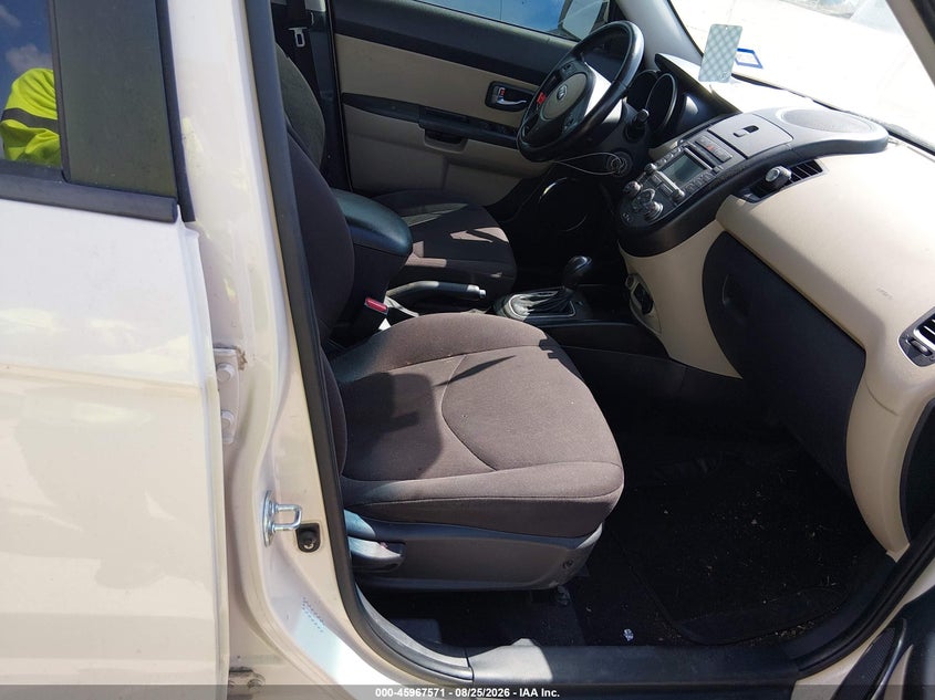 2013 KIA SOUL auction photo 5