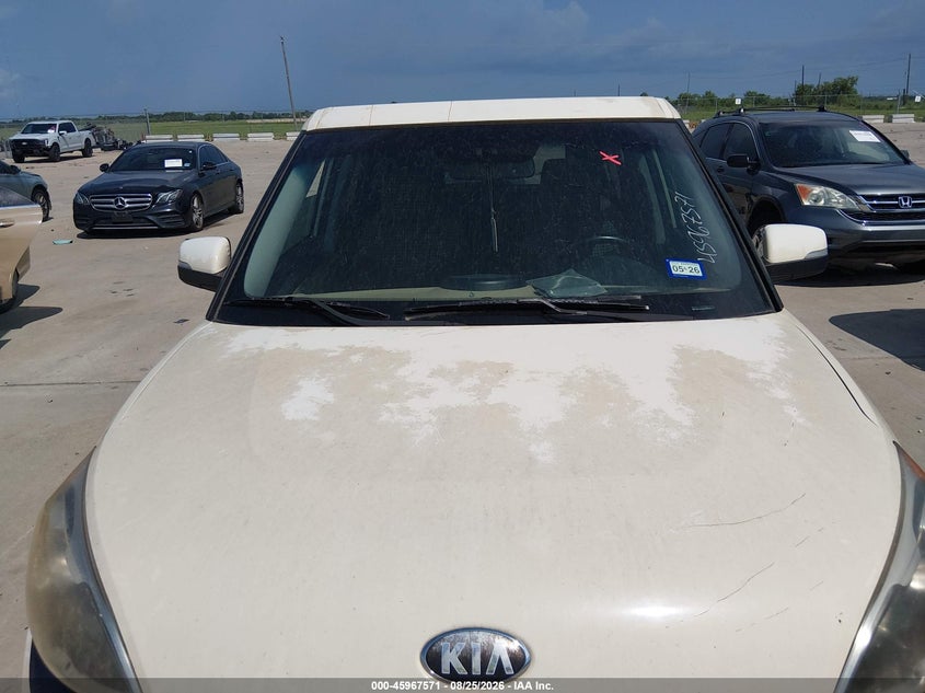 2013 KIA SOUL auction photo 6