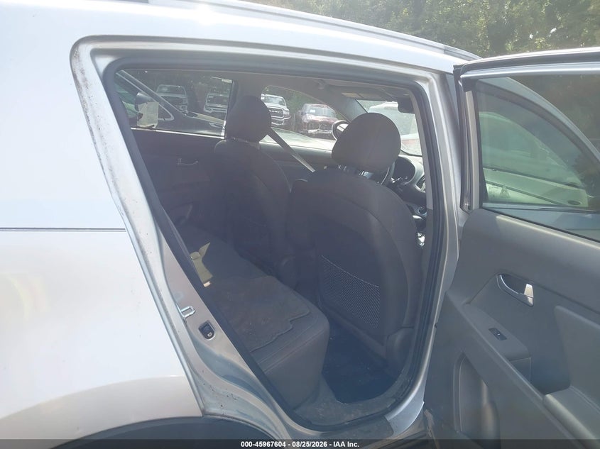 2011 KIA SPORTAGE auction photo 8