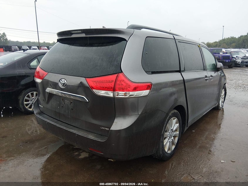 2011 TOYOTA SIENNA LIMITED V6 - zdjęcie 4