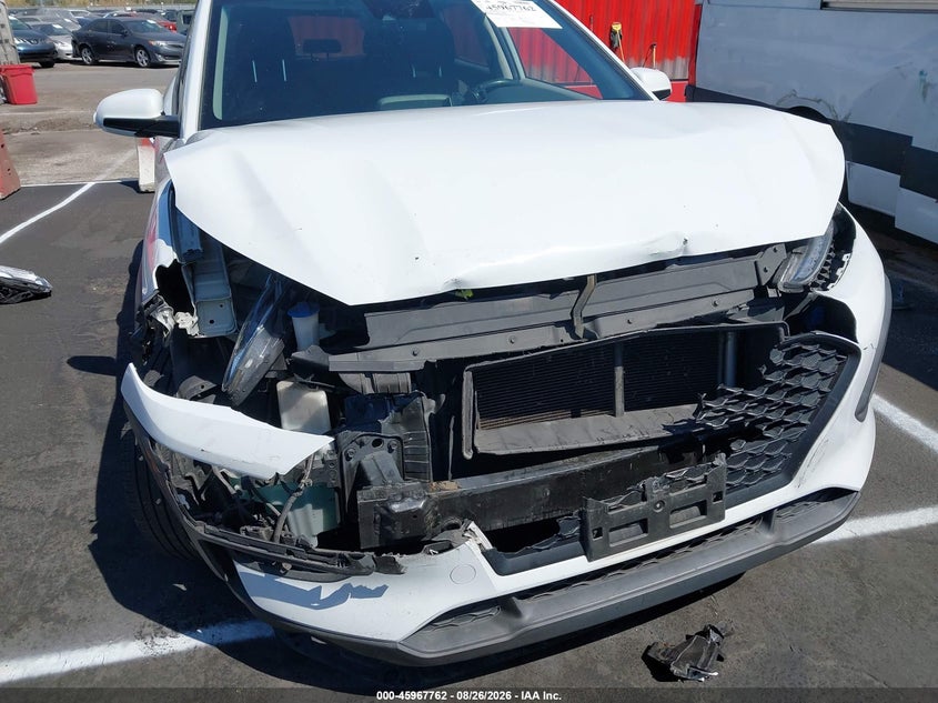 2020 HYUNDAI KONA auction photo 6