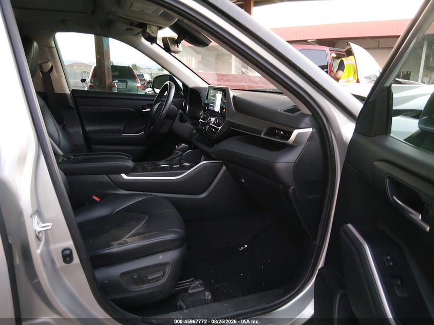 TOYOTA HIGHLANDER - zdjęcie 5