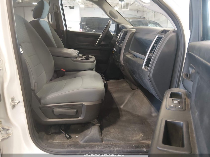 2016 RAM 1500 auction photo 5