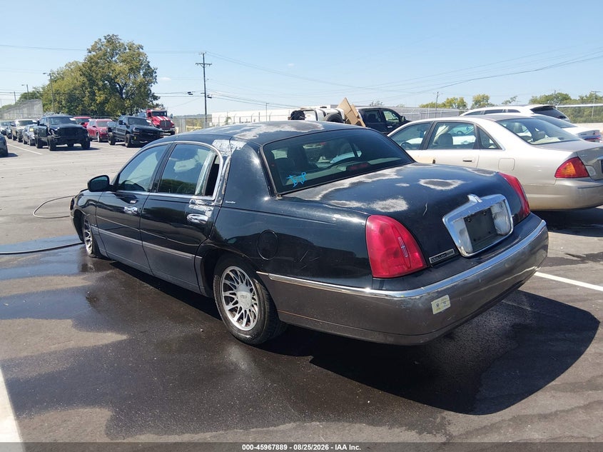 2000 LINCOLN TOWN CAR auction photo 3