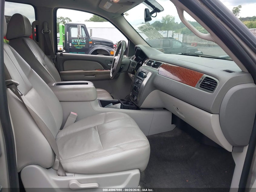 2007 GMC YUKON auction photo 5
