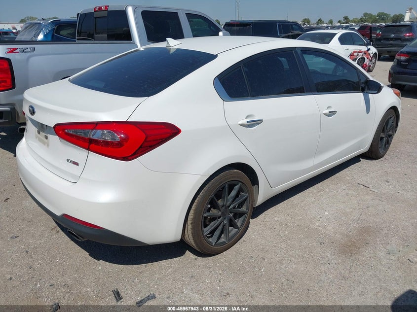 2015 KIA FORTE auction photo 4