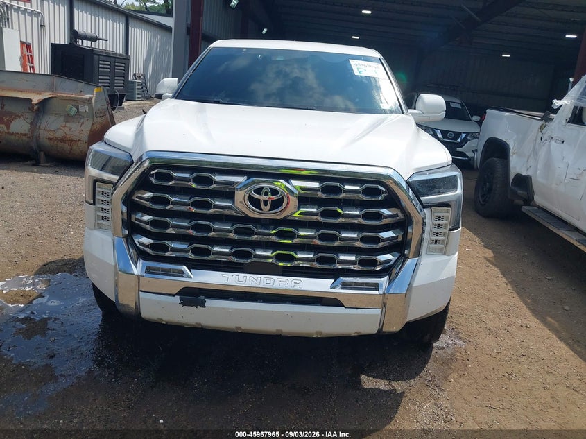 TOYOTA TUNDRA - zdjęcie 12