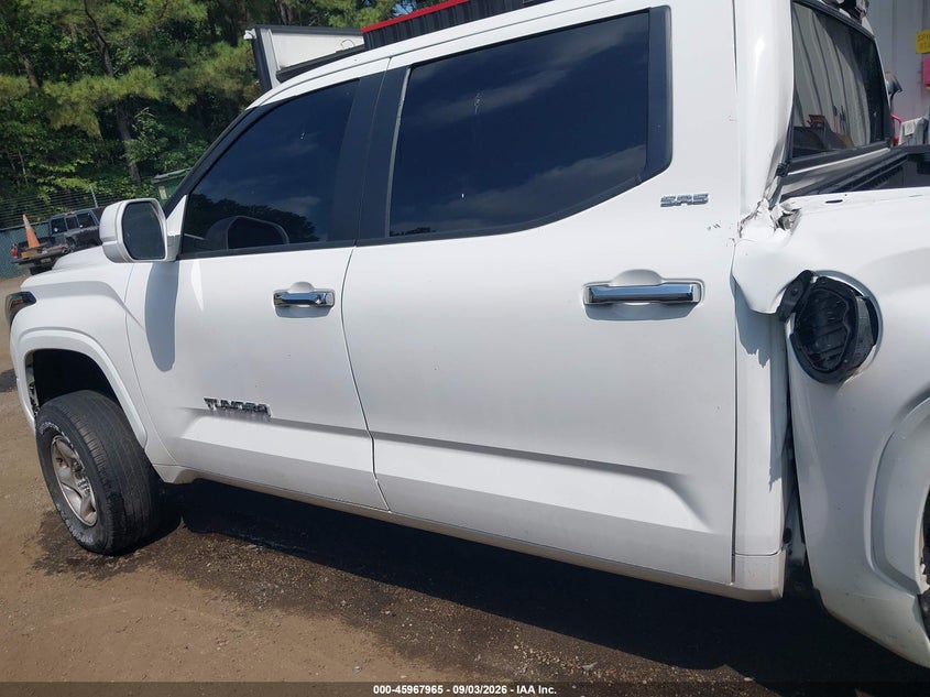 TOYOTA TUNDRA - zdjęcie 14