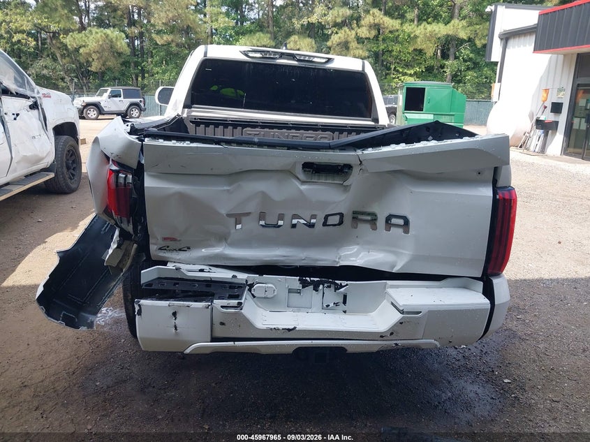 TOYOTA TUNDRA - zdjęcie 16