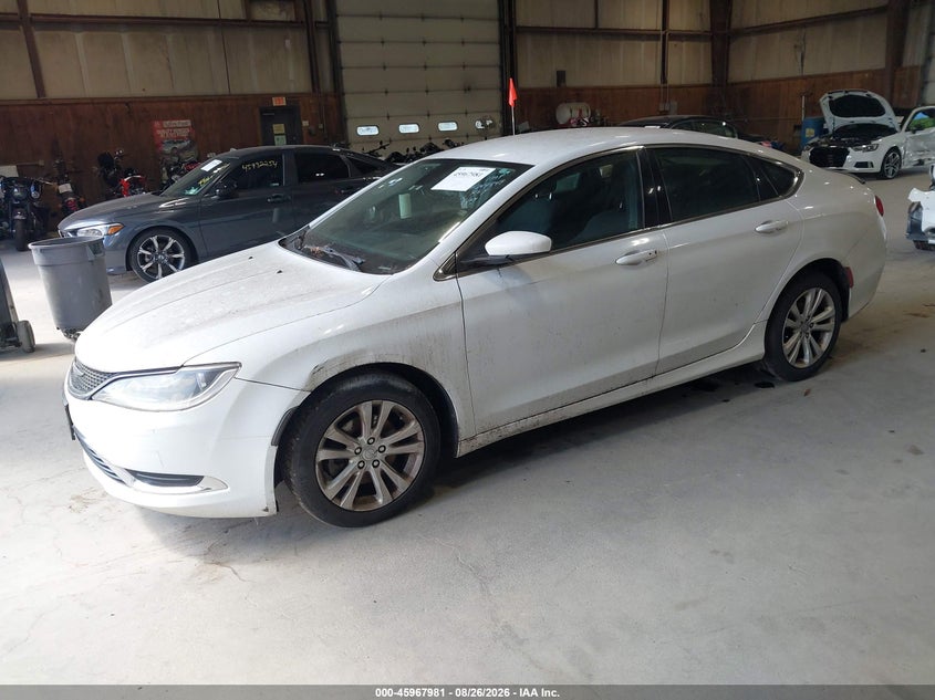 2015 Chrysler 200, Right Front, IAAI, VIN 1C3CCCAB0FN580694 — photo 2