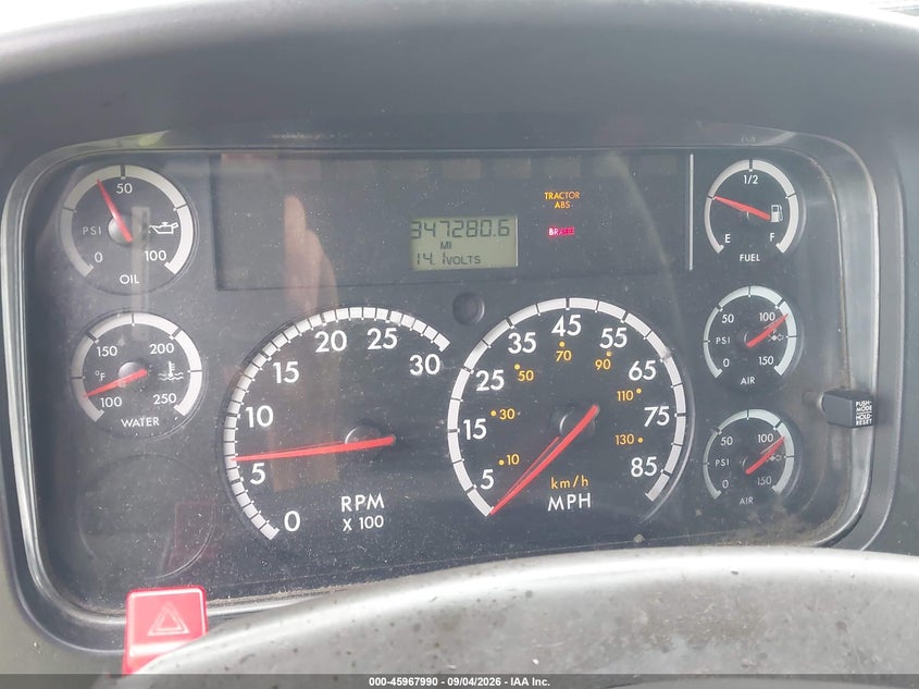 2003 FREIGHTLINER M2 auction photo 5