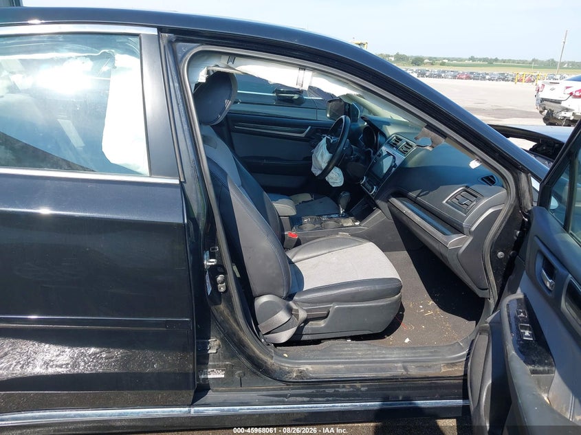 2018 SUBARU LEGACY auction photo 5