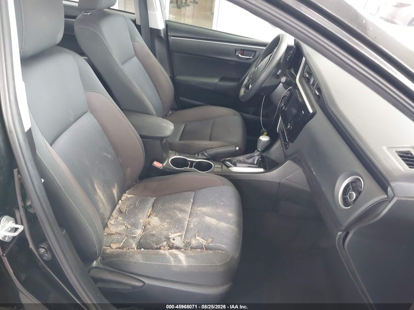 2017 TOYOTA COROLLA auction photo 5