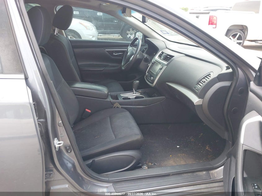 2017 NISSAN ALTIMA auction photo 5