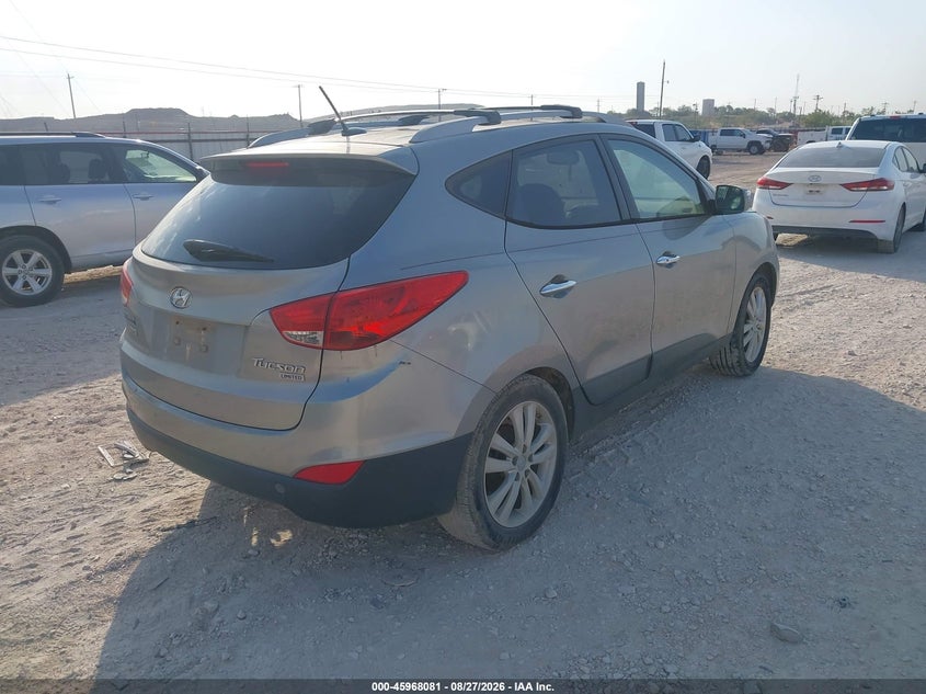 2013 HYUNDAI TUCSON auction photo 4