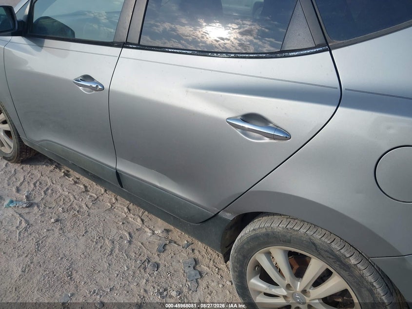 2013 HYUNDAI TUCSON auction photo 6