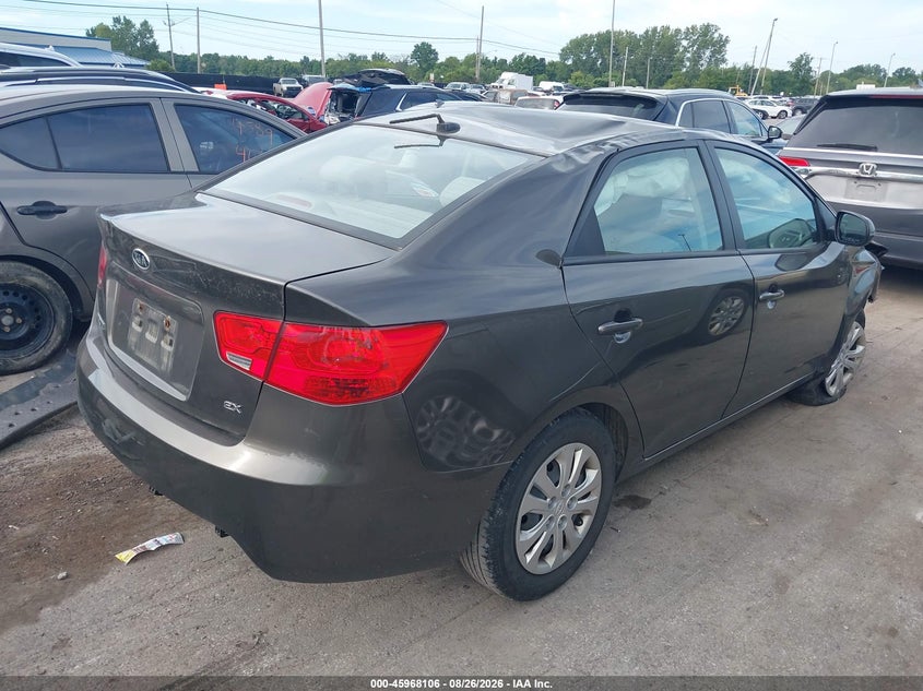 2011 KIA FORTE auction photo 4