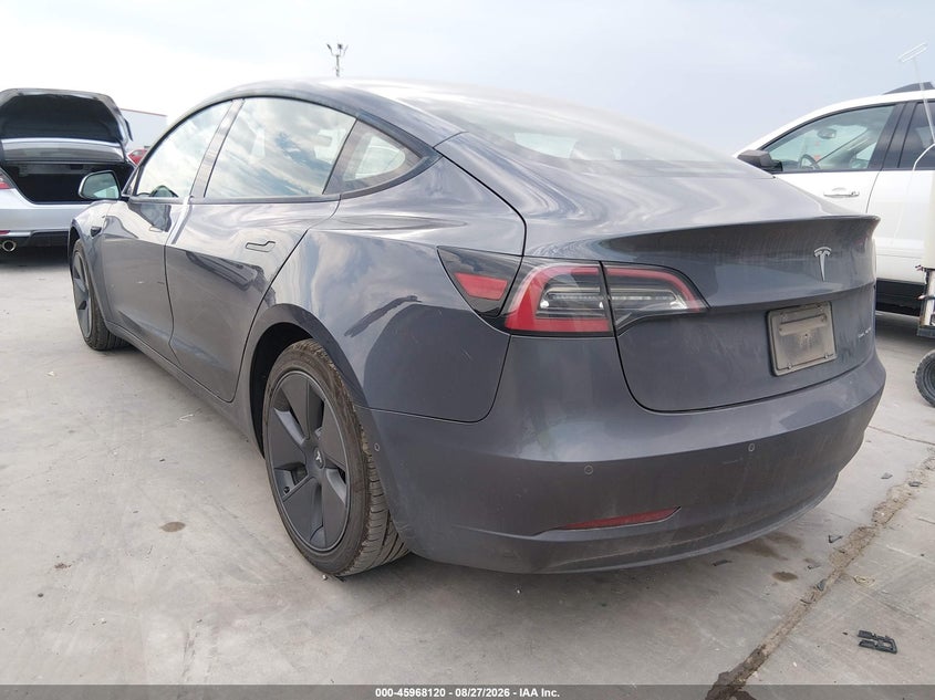 TESLA MODEL 3 - zdjęcie 3