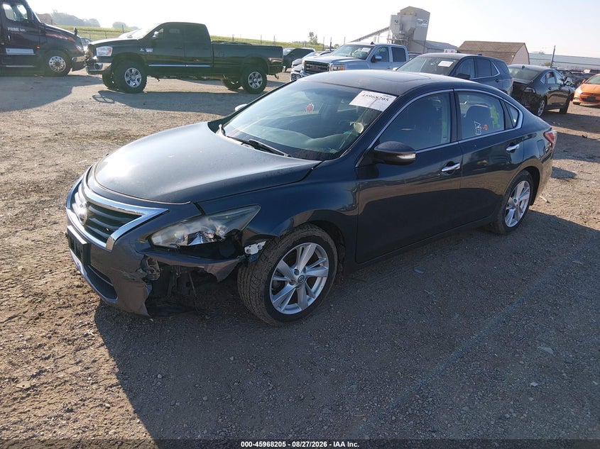 2013 Nissan Altima, Left Front, IAAI, VIN 1N4AL3AP0DC228423 — photo 2