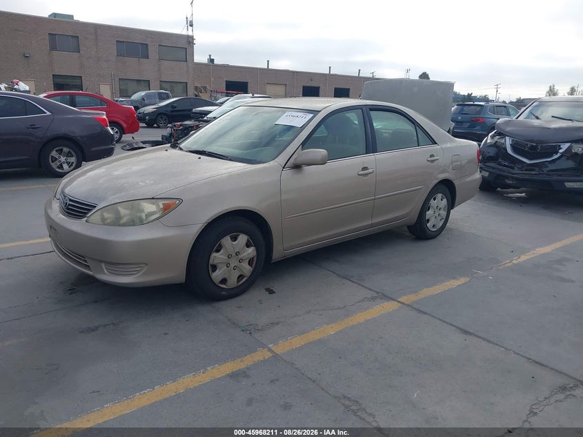 2005 Toyota Camry, Rear, IAAI, VIN 4T1BE32K35U613820 — photo 2