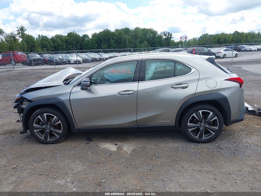 LEXUS UX 250H - zdjęcie 14