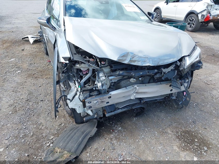 2020 LEXUS UX 250H auction photo 6