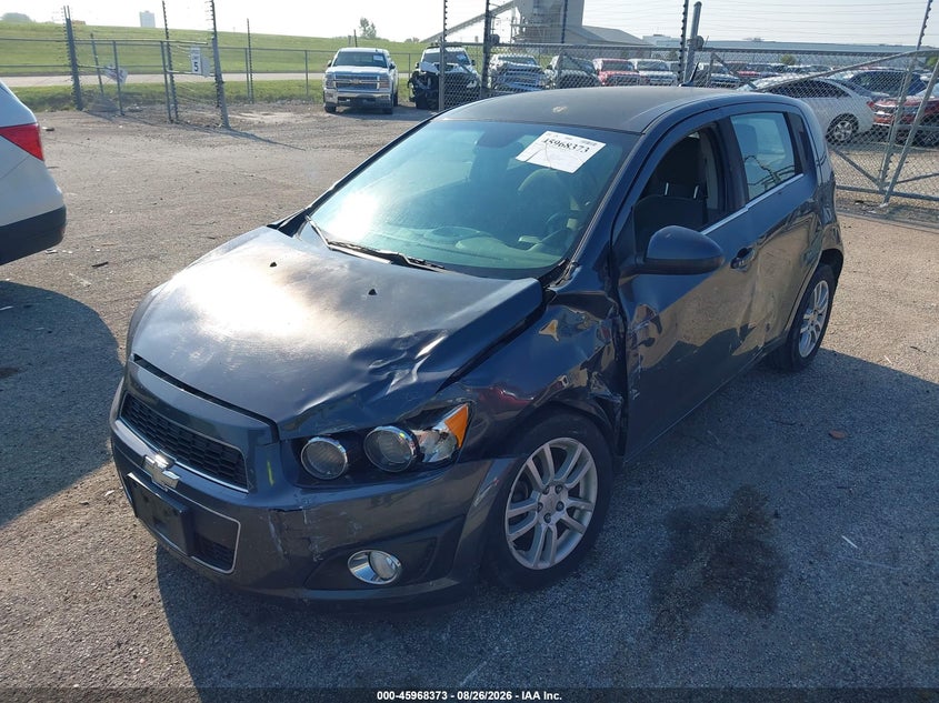 2012 Chevrolet Sonic, Левый бок, IAAI, VIN 1G1JC6SH8C4179279 — фото 2
