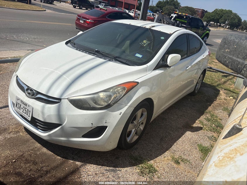 2013 HYUNDAI ELANTRA auction photo 2