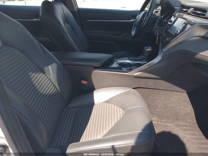 TOYOTA CAMRY - zdjęcie 5