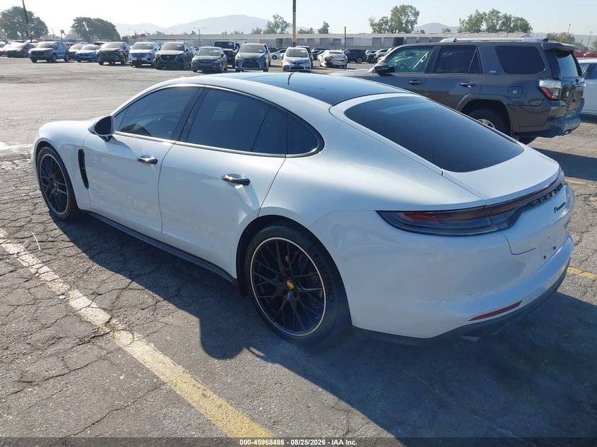 2022 PORSCHE PANAMERA auction photo 3