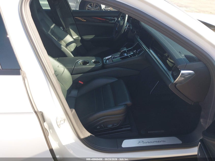 2022 PORSCHE PANAMERA auction photo 5