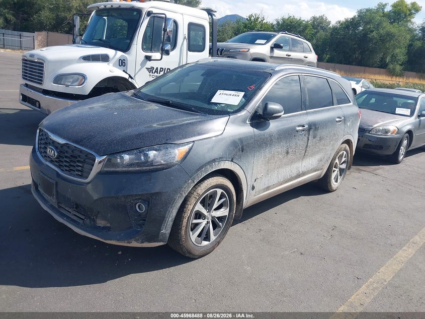 2019 Kia Sorento, Front & Rear, IAAI, VIN 5XYPHDA59KG553459 — photo 2