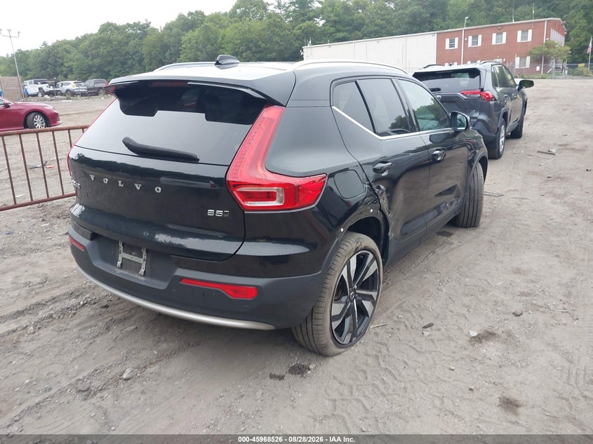 2024 VOLVO XC40 auction photo 4