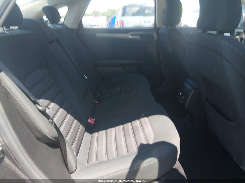 2017 FORD FUSION auction photo 8