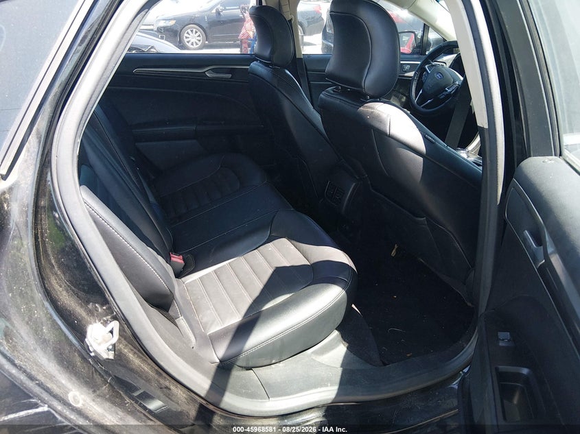 2017 FORD FUSION auction photo 8