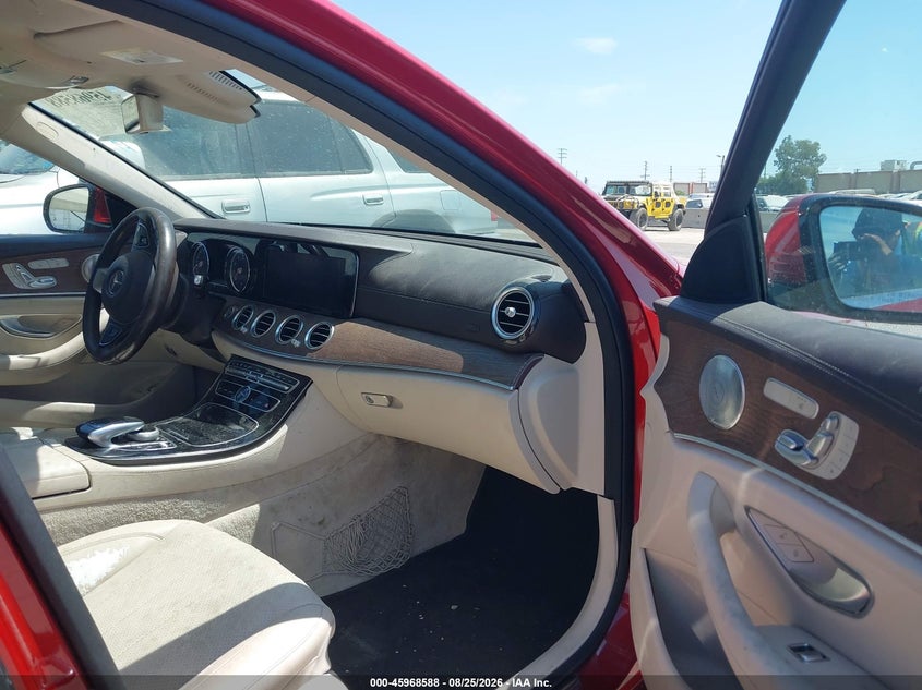 MERCEDES-BENZ E 300 - zdjęcie 5