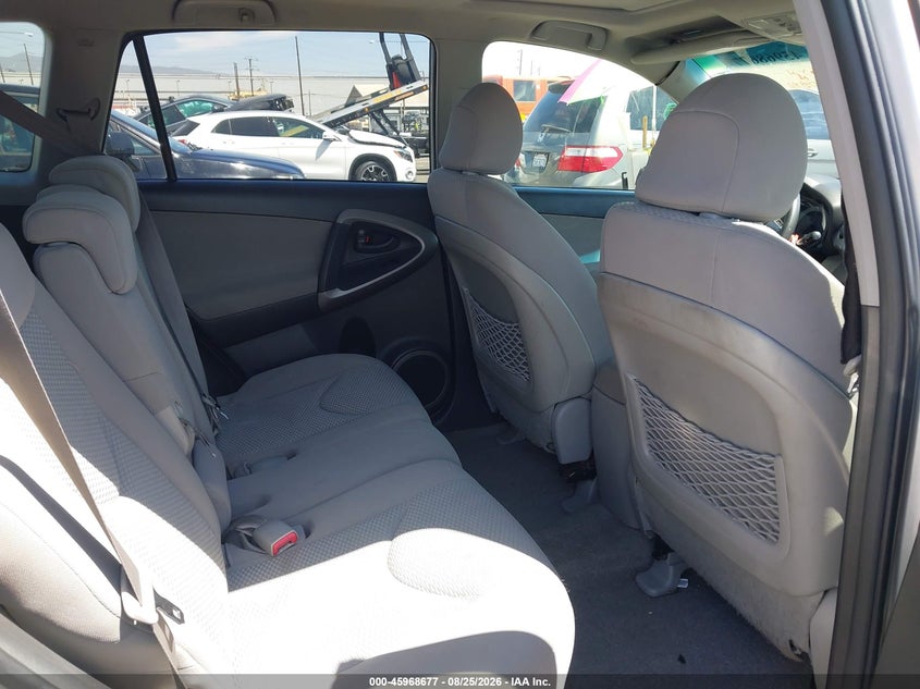 2007 TOYOTA RAV4 auction photo 8