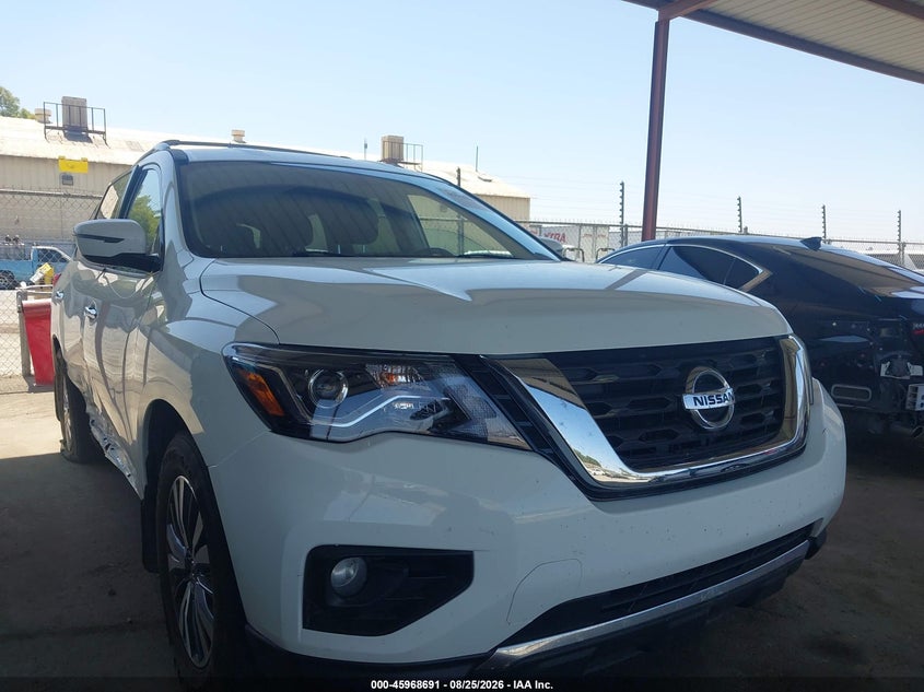 2018 Nissan Pathfinder SV