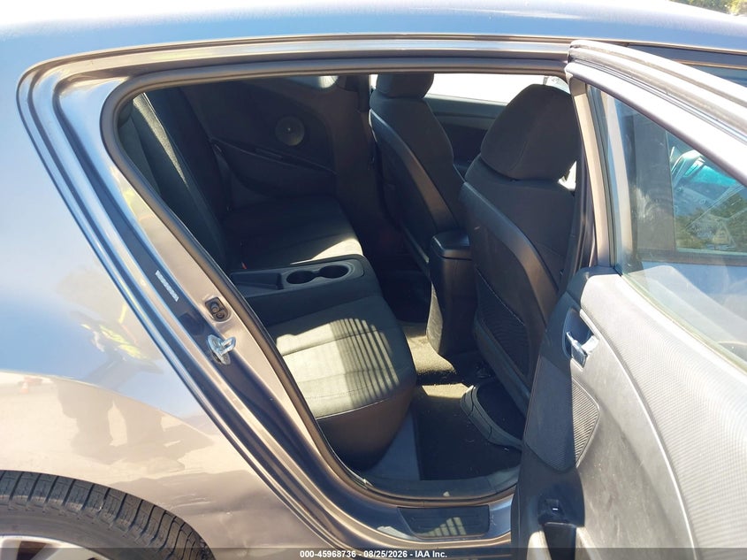 2017 HYUNDAI VELOSTER auction photo 8