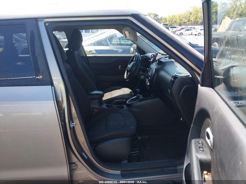 2016 KIA SOUL auction photo 5