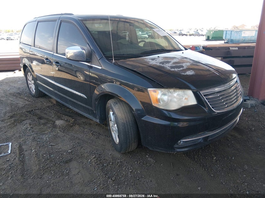 2011 CHRYSLER TOWN & COUNTRY auction photo 1