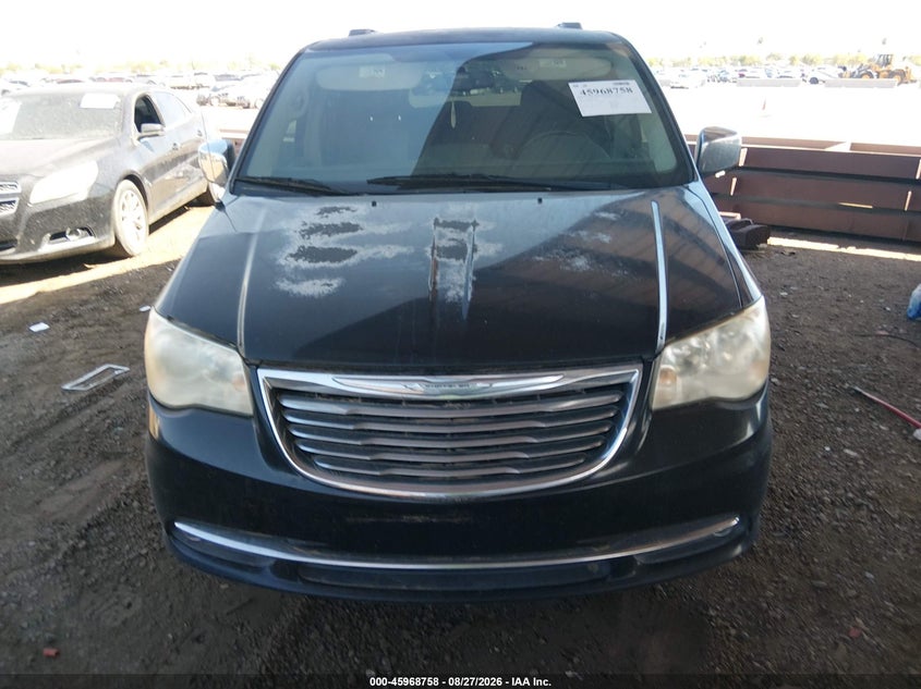 2011 CHRYSLER TOWN & COUNTRY auction photo 6