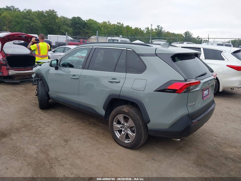 TOYOTA RAV4 - zdjęcie 3