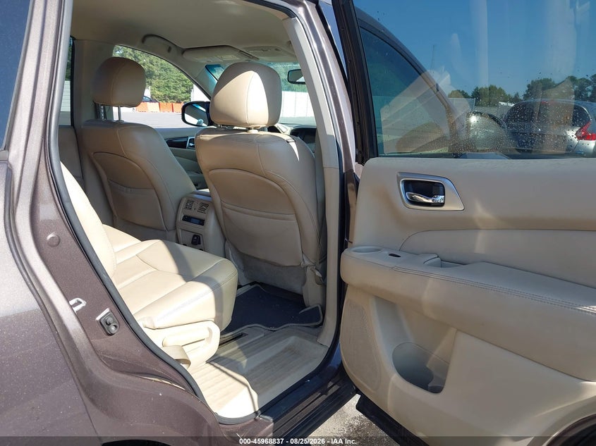 2015 NISSAN PATHFINDER auction photo 8