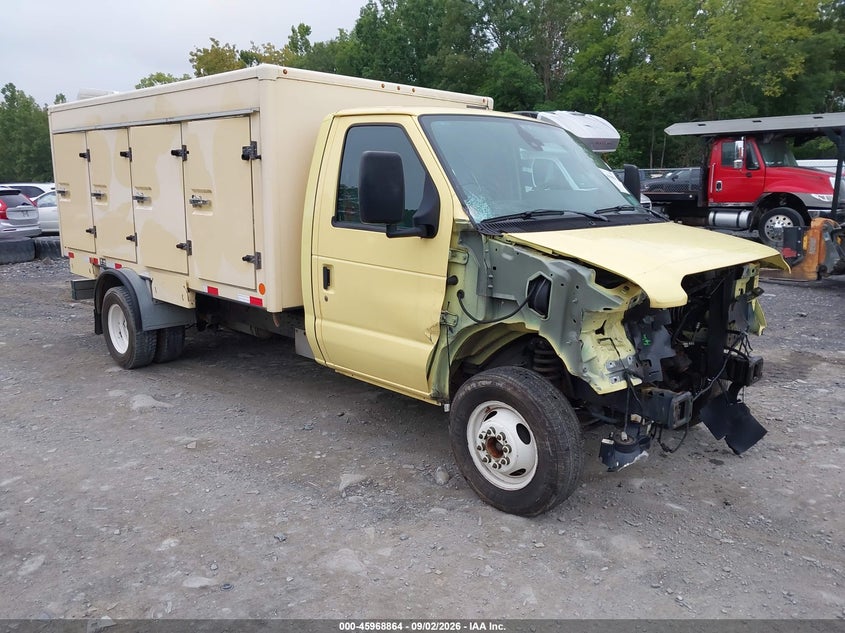 2021 FORD E-450 CUTAWAY