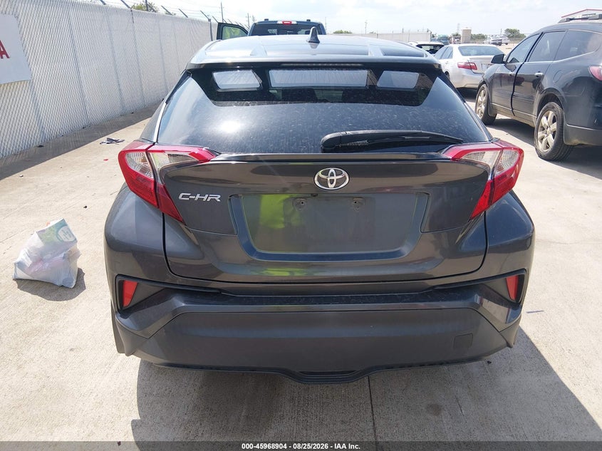 TOYOTA C-HR - zdjęcie 17