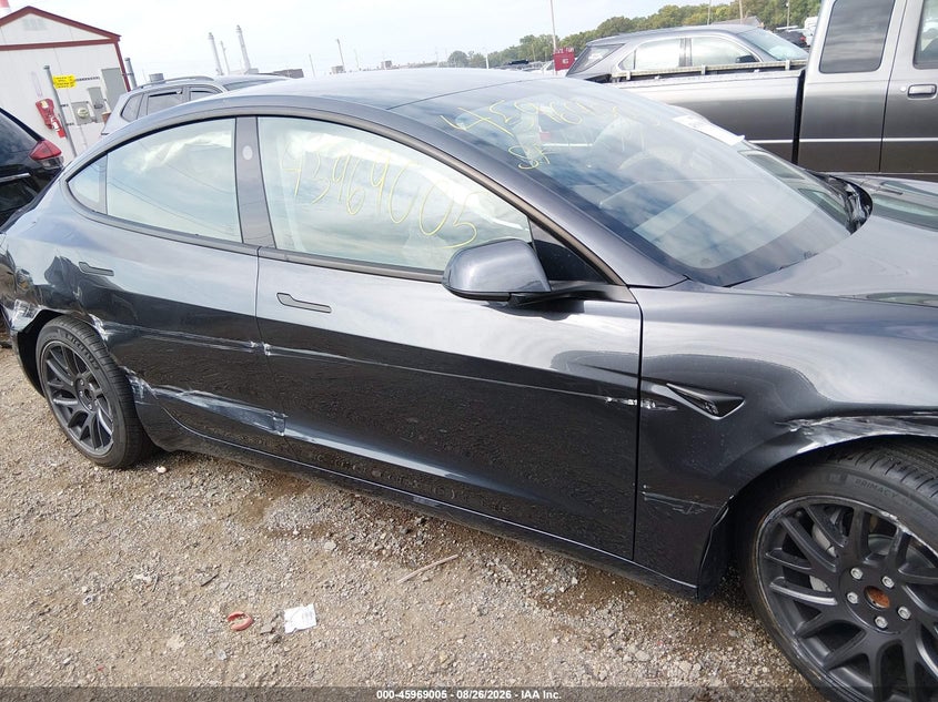 TESLA MODEL 3 - zdjęcie 12
